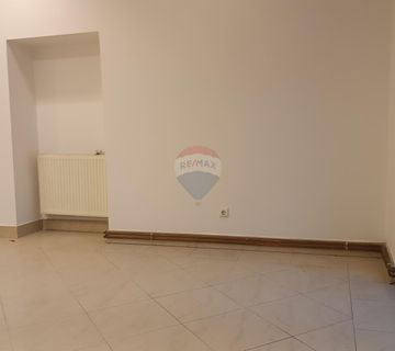 Poslovni prostor u centru Ogulina 35m2 -iznajmljivanje  - cover