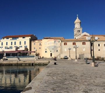 Otok Krk,grad Krk,dvoetažni stan,4S+DB,84 m2,pogled na more - cover