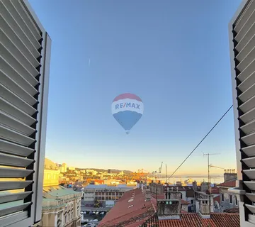RIJEKA, CENTAR- stan s pogledom na kazalište - cover