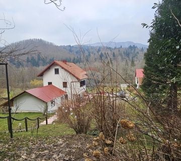 Gorski kotar, Brod na Kupi - kuća uz rijeku Kupu - cover