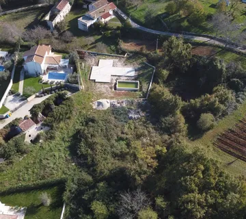 ISTRA, BARBAN - Građevinsko zemljište 700 m2 sa dozvolama - cover