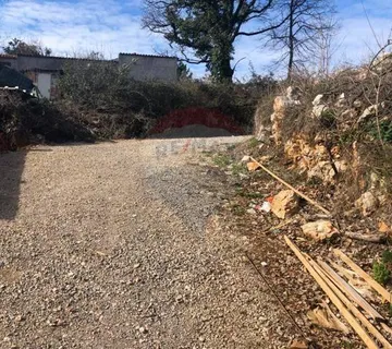 Odličan građevinski teren od 827 m2,centar Matulja- ekskluzivno samo kod nas! - cover