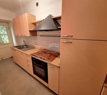 OPATIJA, LOVRAN - stan 75 m2, prvi red do mora - cover