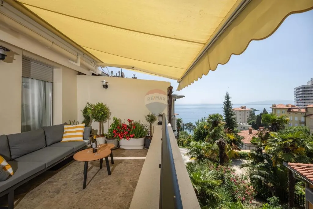 OPATIJA,CENTAR- stan s velikom terasom, blizu mora - cover