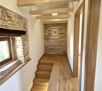 Istra,Barban- renovirana kamena kuća u centru, 70m2 - cover