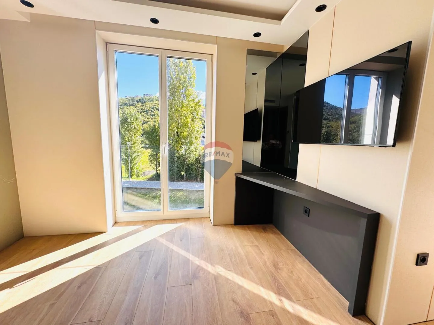 Crikvenica- apartman u novogradnji, centar - cover