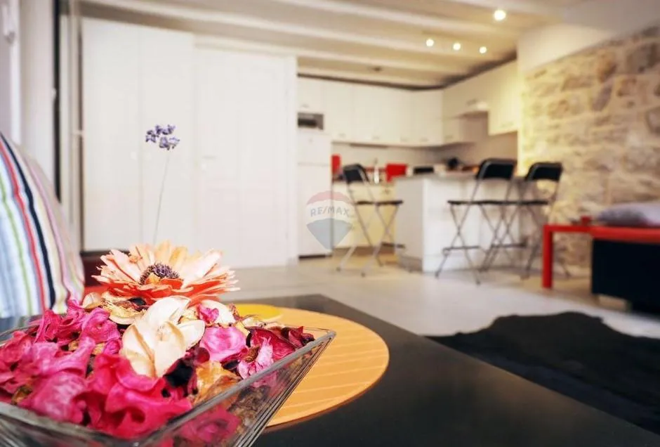 Istra, Rovinj, centar, mirna ulica, potpuno renoviran i namješteni stan 42 m2 - cover