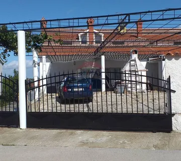 Istra, Pula- okolica - kuća - cover