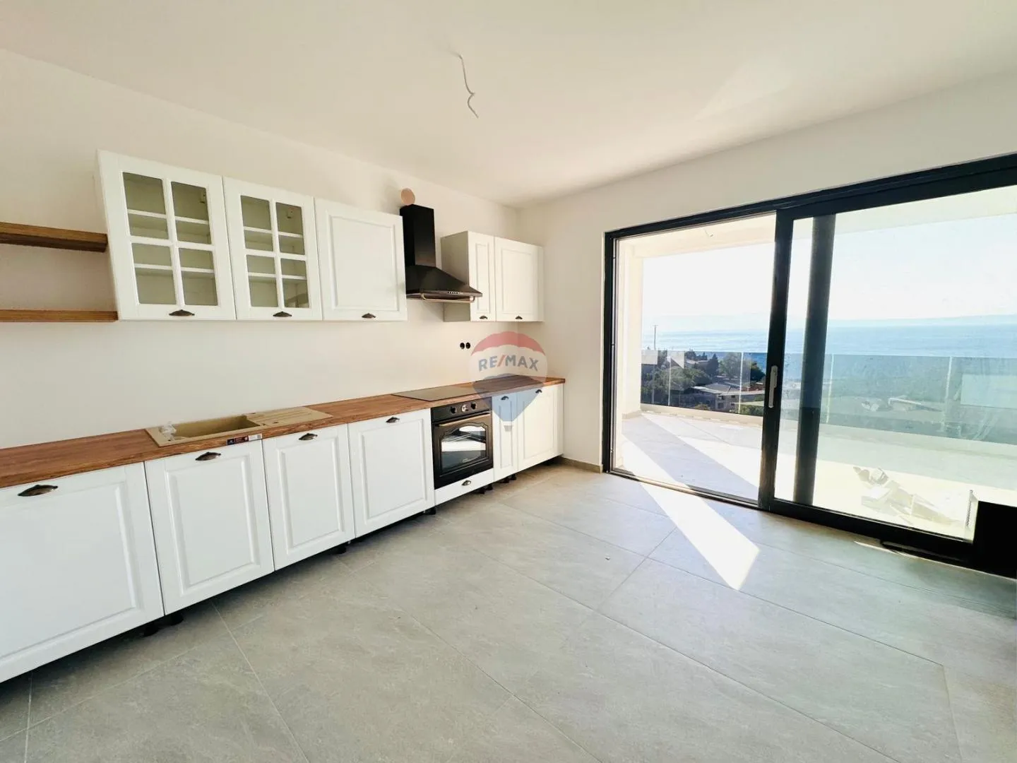 Novi Vinodolski,Klenovica-stan u novogradnji, prizemlje - cover