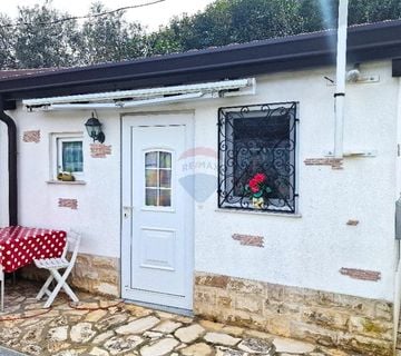 Istra,Zambratija-Mala kuća  400 m od mora - cover