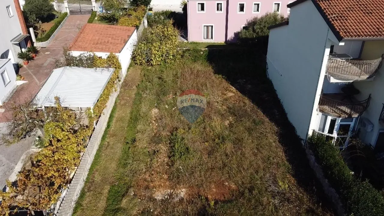 Poreč, Varvari - atraktivno zemljište na dobroj lokaciji - cover