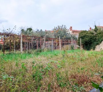 Istra, Valtura - građevinsko zemljište s ucrtanim objektima - cover