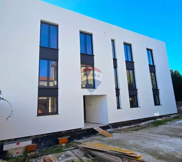 Rovinj,vrhunska novogradnja sa 6 stanova u centru-100m2 - cover