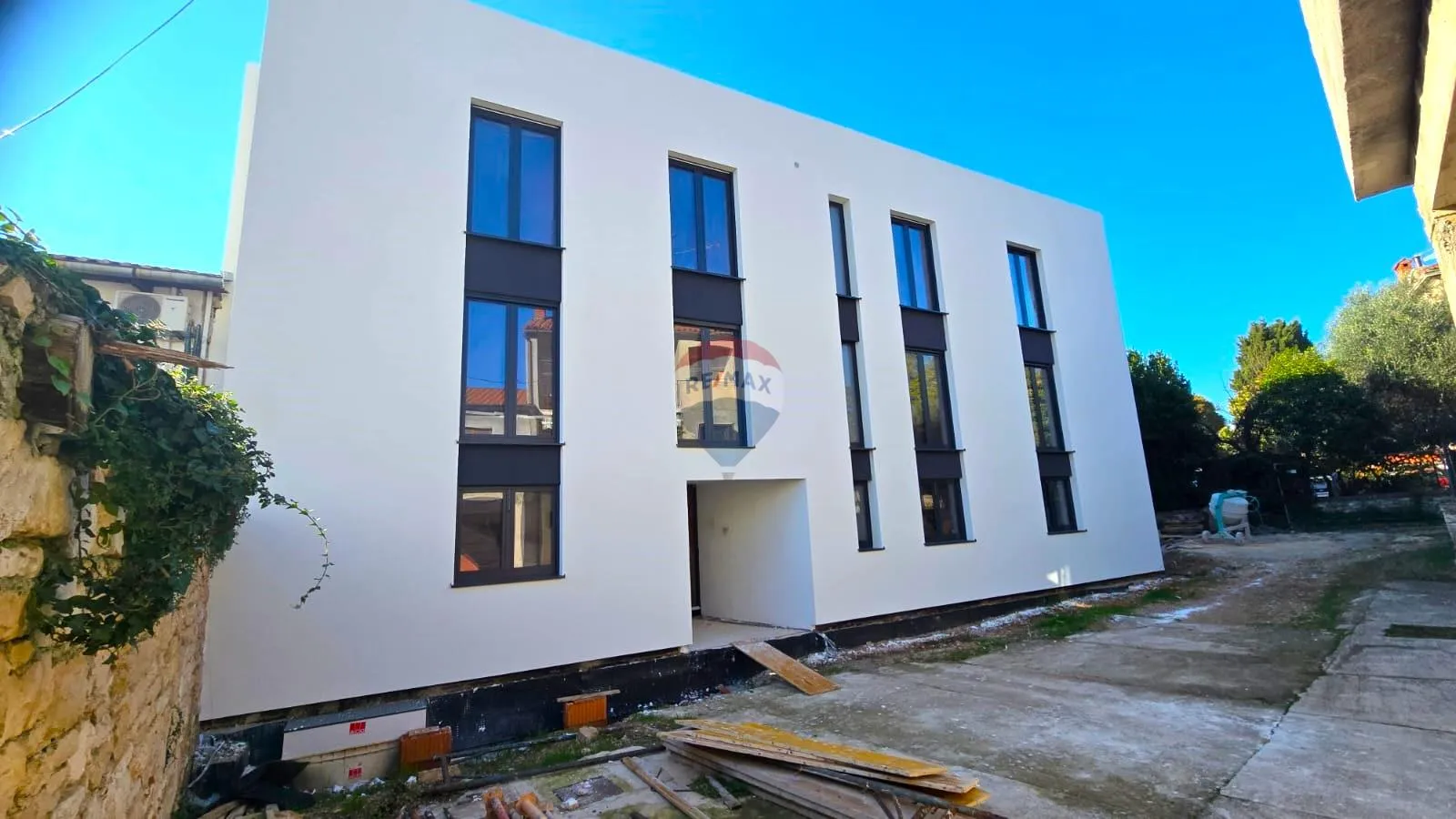 Rovinj,vrhunska novogradnja sa 6 stanova u centru-100m2 - cover