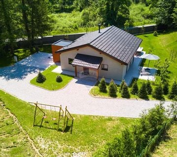 Trakošćan, Moderna vila sa jacuzzijem i saunom, DB + 2SS - cover