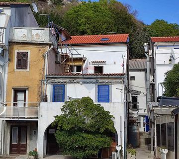 Baška- troetažni stan 85m2, pogled, terasa - cover