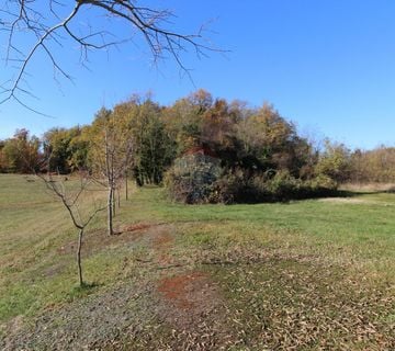 Istra, građevinsko zemljište u okolici Višnjana od 6 850 m2 - cover