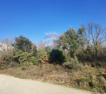 ISTRA,MEDULIN - građevinsko zemljište 3000m2 - cover