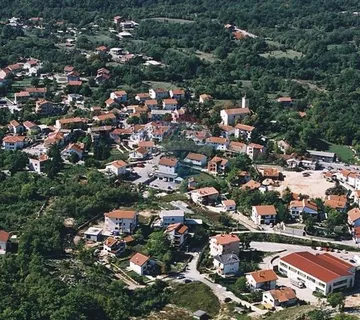 Marčelji - veliki građevinski teren s pogledom na more - cover