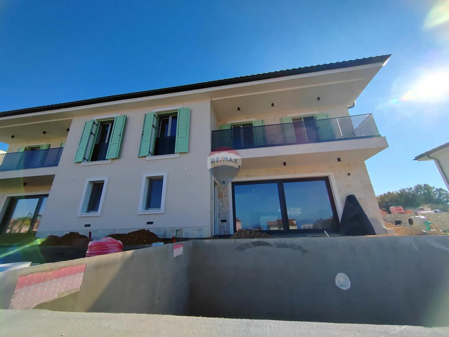 OTOK KRK-MALINSKA, luksuzna novogradnja u Malinskoj - Ključ u Ruke - cover