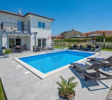Istra, Poreč, moderno opremljena kuća u blizini grada - cover