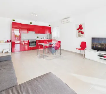 ISTRA, FAŽANA OKOLICA - predivan stan s pogledom na more - cover