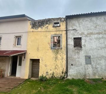 Poreč, okolica, ruševna kuća u nizu od 52 m2 - cover