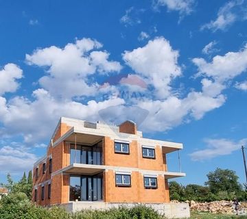 Istra, Poreč, luksuzan stan u novogradnji sa vrtom - cover