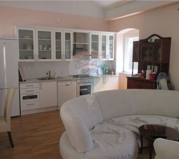 OPATIJA - VOLOSKO - STAN 92 m2 - NAJAM - cover