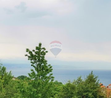 LOVRAN - etaža kuće, trosobni stan s pogledom - cover
