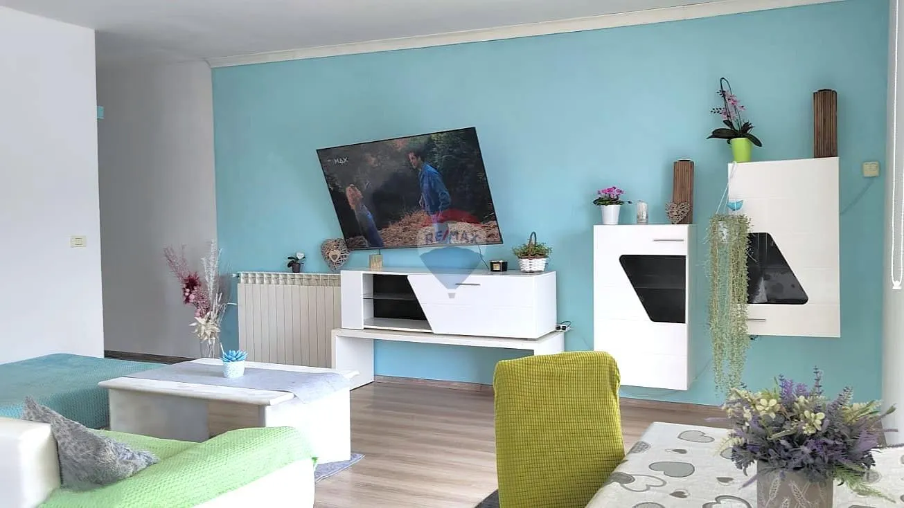 Istra, Kaštel- stan s velikim vrtom - cover