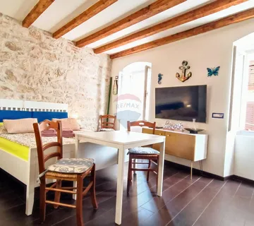 Istra, Rovinj- studio apartman s pogledom na more - cover