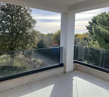 Istra,Medulin, trosoban stan 500 m od mora - cover