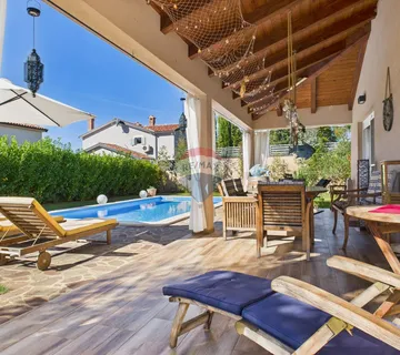 Rovinj, okolica - obiteljska kuća s bazenom - cover