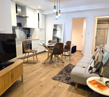 Rovinj,novo prizemlje,stari grad,centar 45m2,par koraka do glavnog  gradskog trga - cover