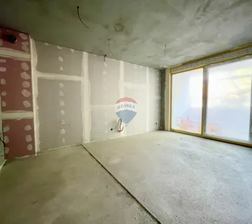 Senj – novogradnja u centru, stan s lođom i parkingom - cover