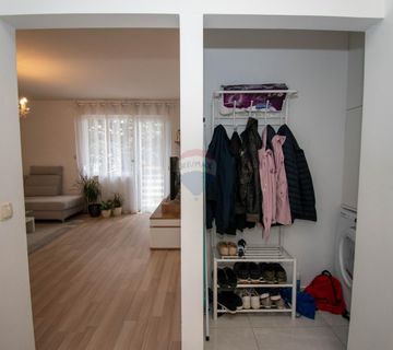 Crikvenica - dvosoban stan renoviran i spreman za useljenje - cover