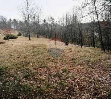 Klana, građevinsko zemljište 2419m2 na dobroj poziciji - cover