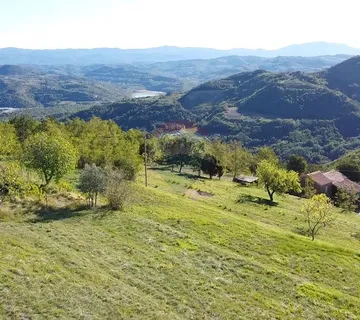 Motovun okolica, građevinsko zemljište s lijepim pogledom - cover