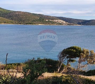 OTOK CRES - MARTINŠĆICA - ATRAKTIVNO ZEMLJIŠTE UZ MORE - cover