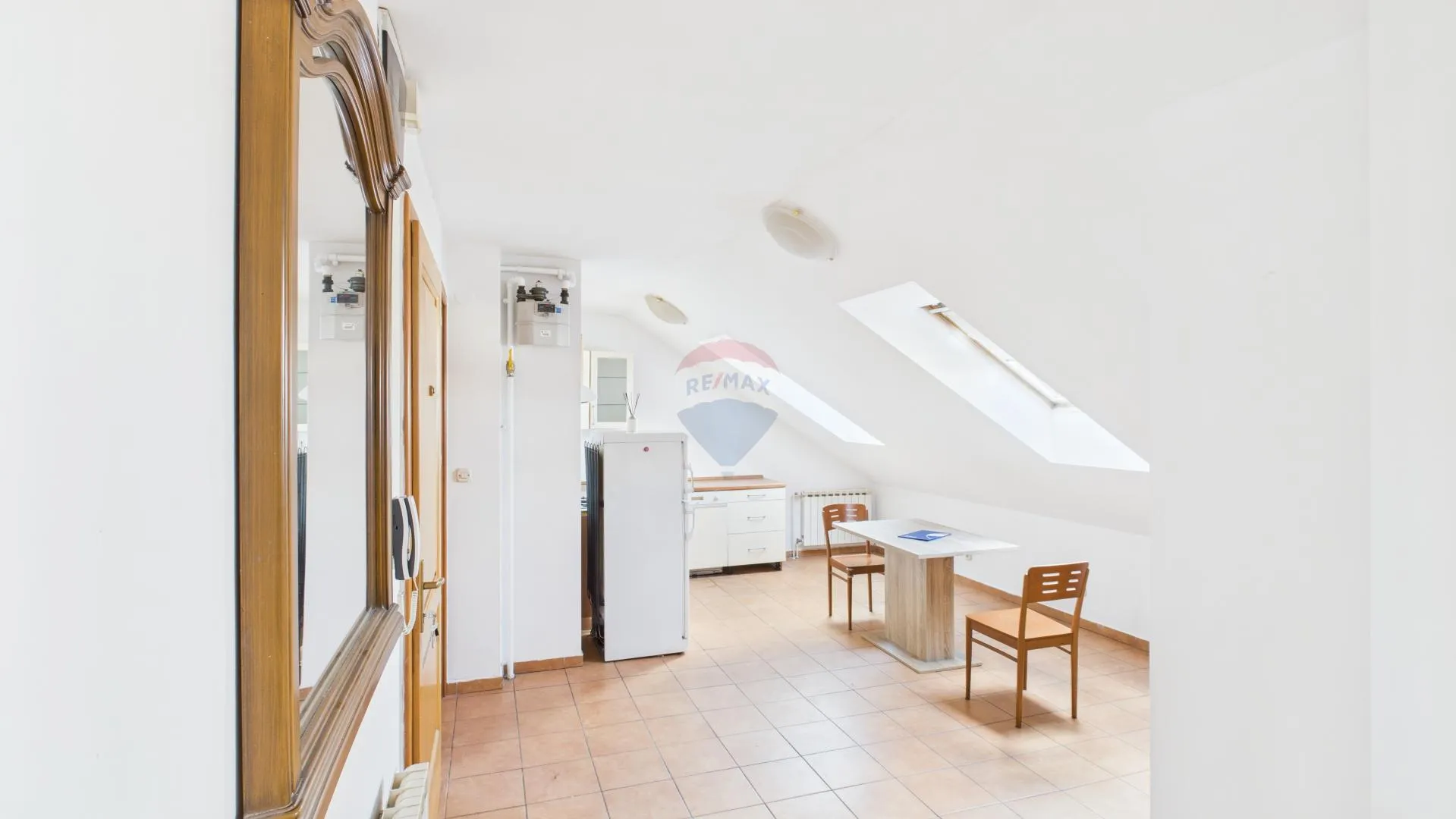 Zagreb, Trešnjevka - ugodan dvosoban stan na Ljubljanici - cover