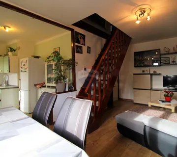 Rovinj, veliki stan 104m2 u centru-mogućnost 3 apartmana - cover