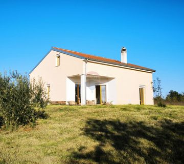 Istra, Marčana - samostojeća kuća, novogradnja, lijepa okućnica - cover
