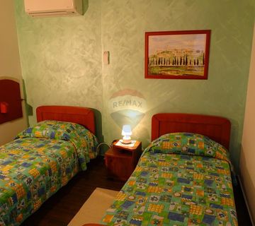 Istra, Oprtalj, autohtona istarska kuća s lijepim pogledom - cover