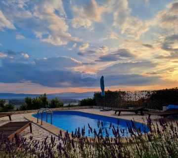 Kraljevica, Šmrika, kuća 200 m2 s bazenom i pogledom na more - cover