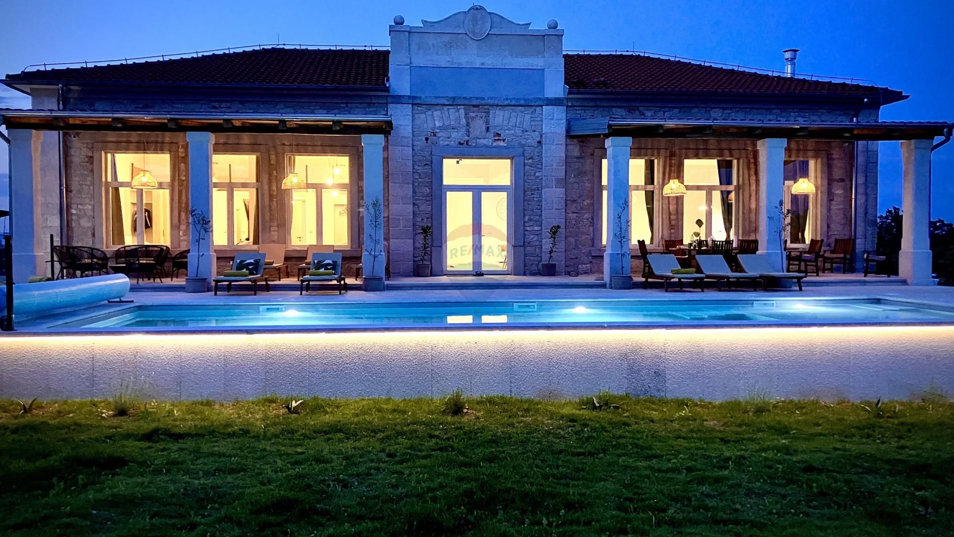 Poreč okolica: Impozantna luksuzna kuća na vrhu brijega - cover