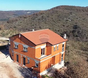 Istra, Buje okolica, kuća u izgradnji s bazenom - cover