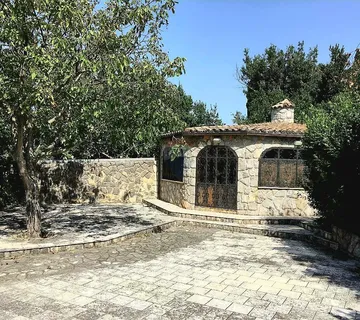 Crikvenica-poslovni prostor u centru grada - cover