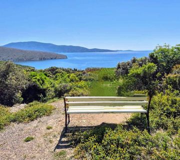 Otok Cres, Ustrine, negrađevinsko zemljište 1446m2 - cover