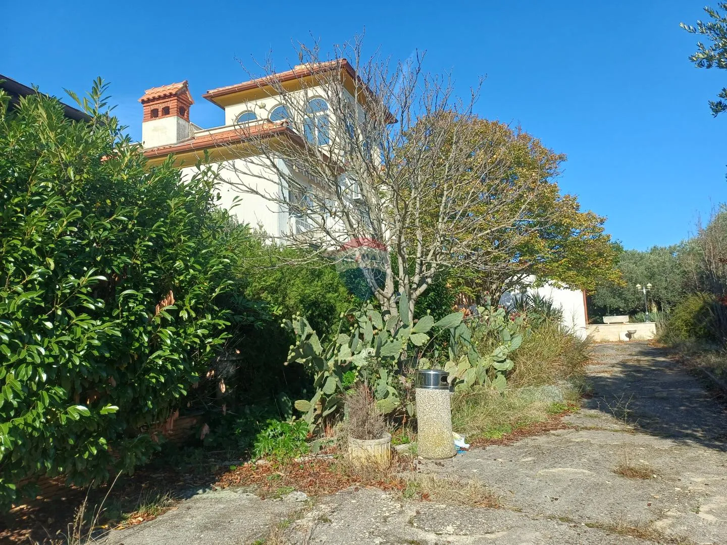 Istra, Pomer -  dvije samostojeće kuće i garaža - prilika  - cover